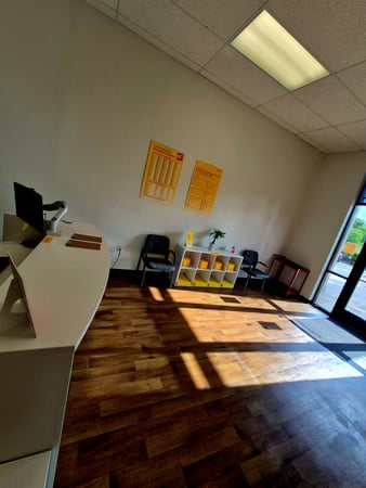 Images DHL Express Service Point Nashville