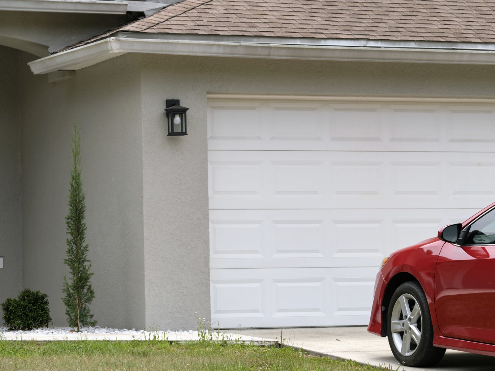 B & B Garage Doors
