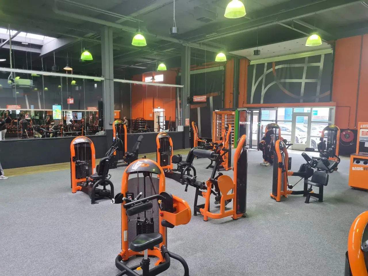 Foto's Basic-Fit 24/7