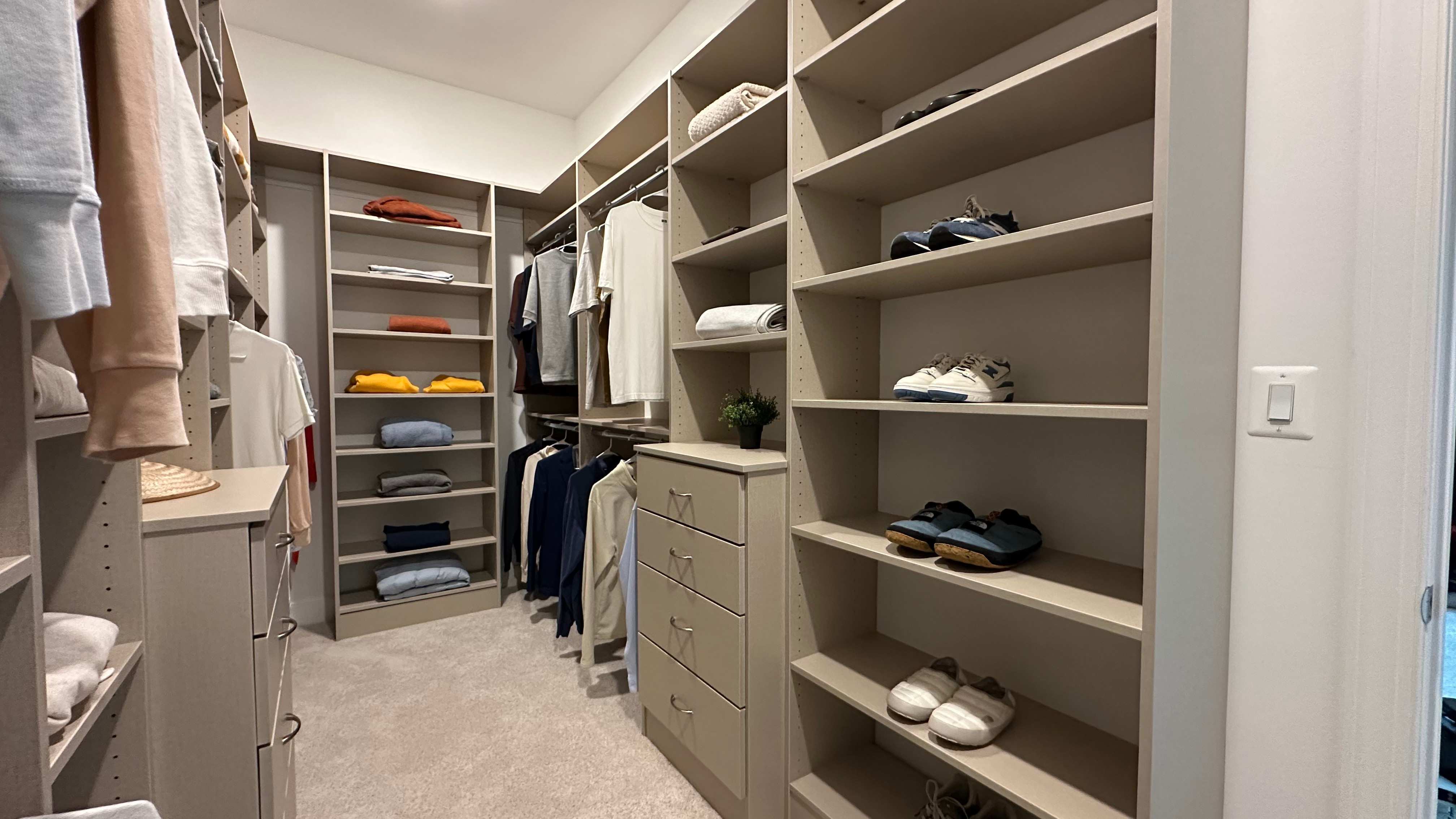 Walk-in closet