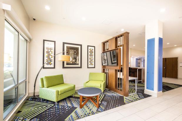 Images Holiday Inn Express & Suites San Jose – Silicon Valley by IHG