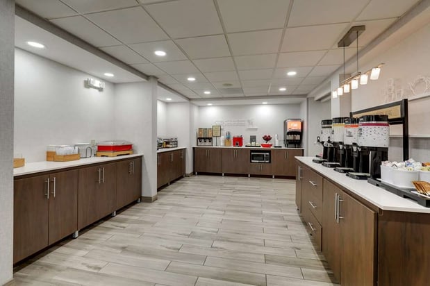 Images Hampton Inn & Suites St. Louis-Edwardsville