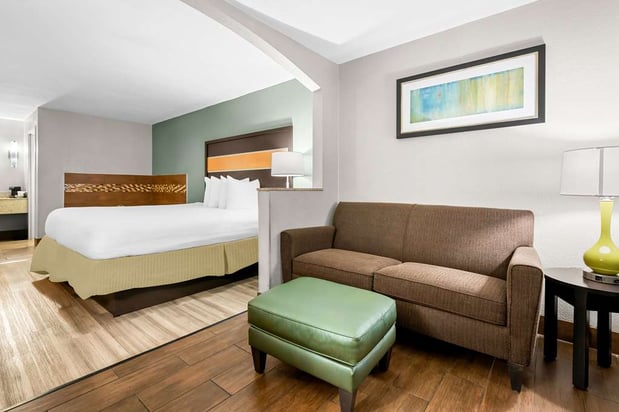 Images Best Western Executive Suites