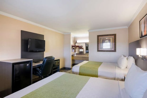 Images SureStay by Best Western Rockdale