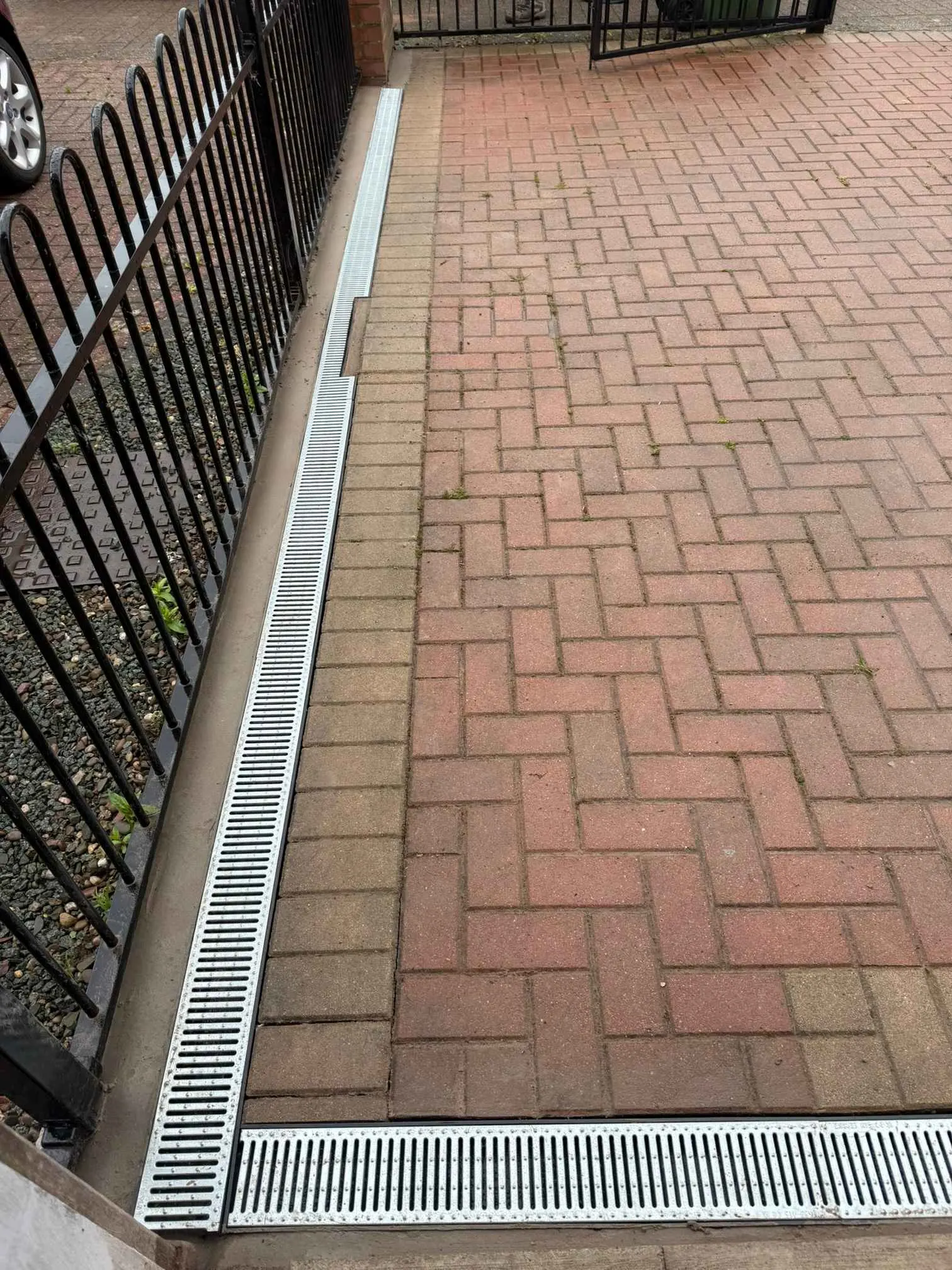 Images Dickens Heath Paving