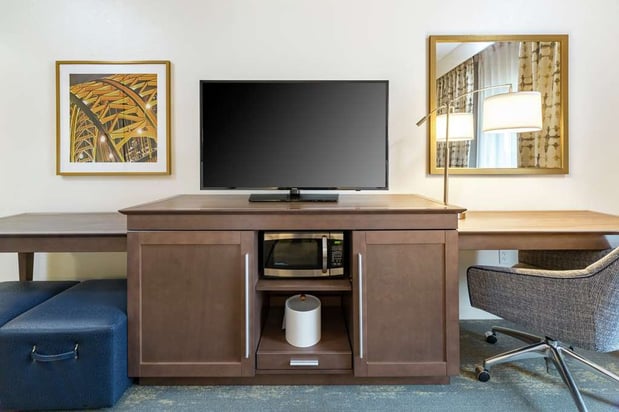 Images Hampton Inn & Suites Newport/Cincinnati
