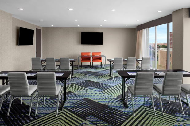 Images Holiday Inn Express & Suites Woodside LaGuardia Airport by IHG