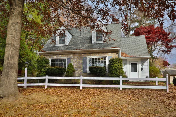 Images Quinn & Wilson, Realtors