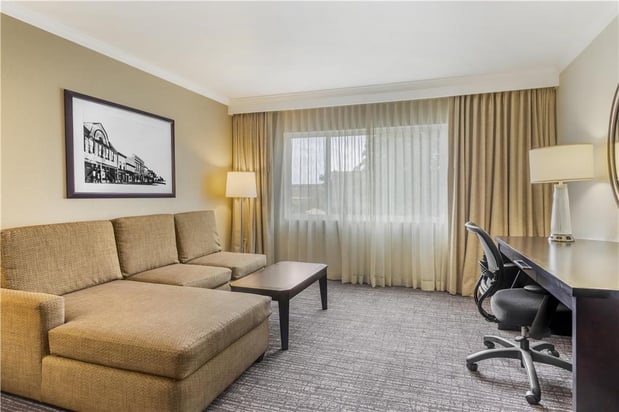 Images Best Western Plus Garden Court Inn