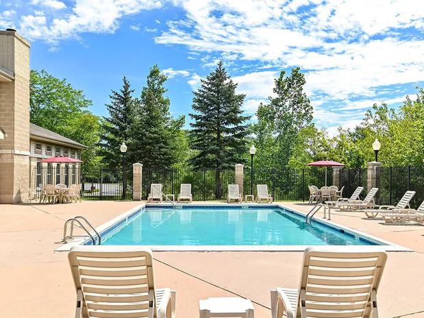 Images Reserve at Eagle Ridge Apartment Homes