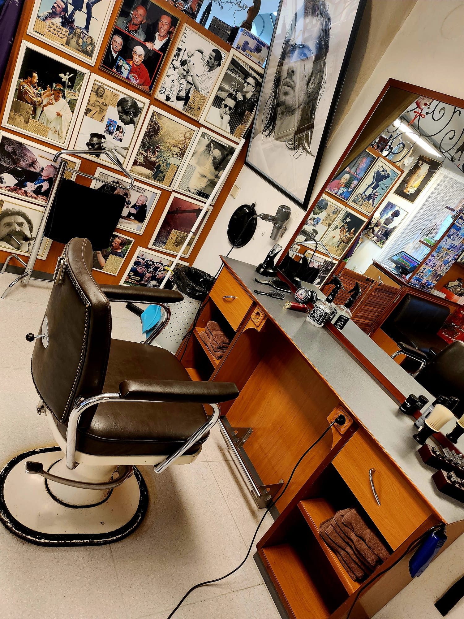 Friseursalon Haar-Guru, Völkermarkter Straße 5 in Klagenfurt am Wörthersee