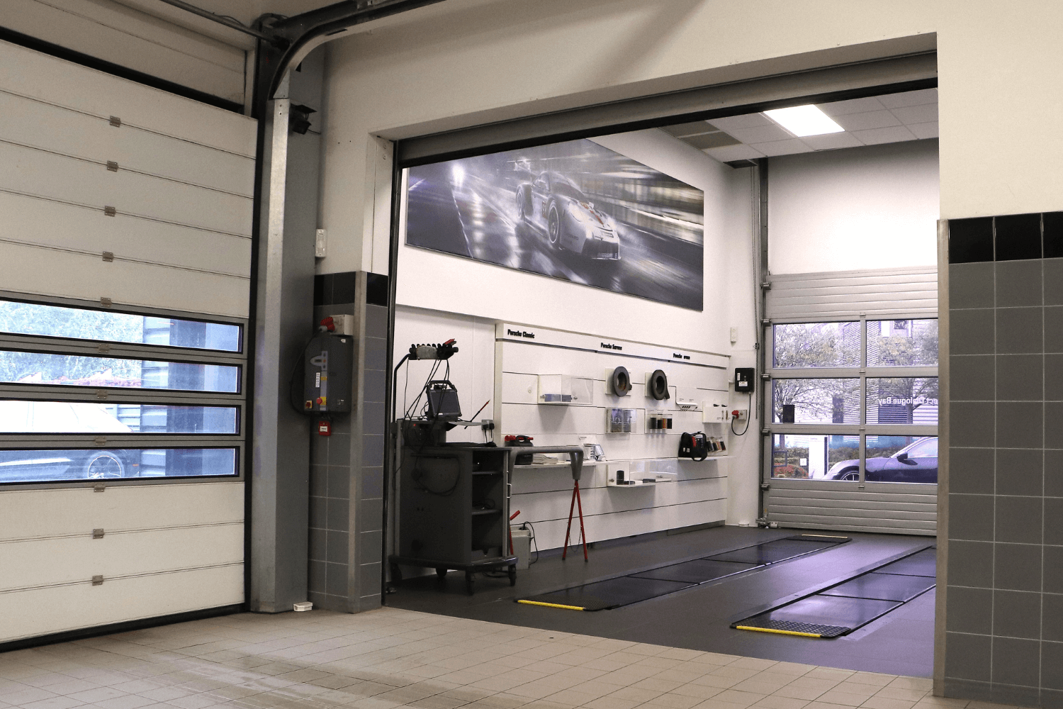 Images Porsche Centre Silverstone