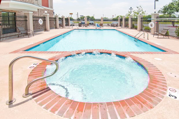 Images Holiday Inn Express & Suites San Antonio - Frost Bank Ctr by IHG