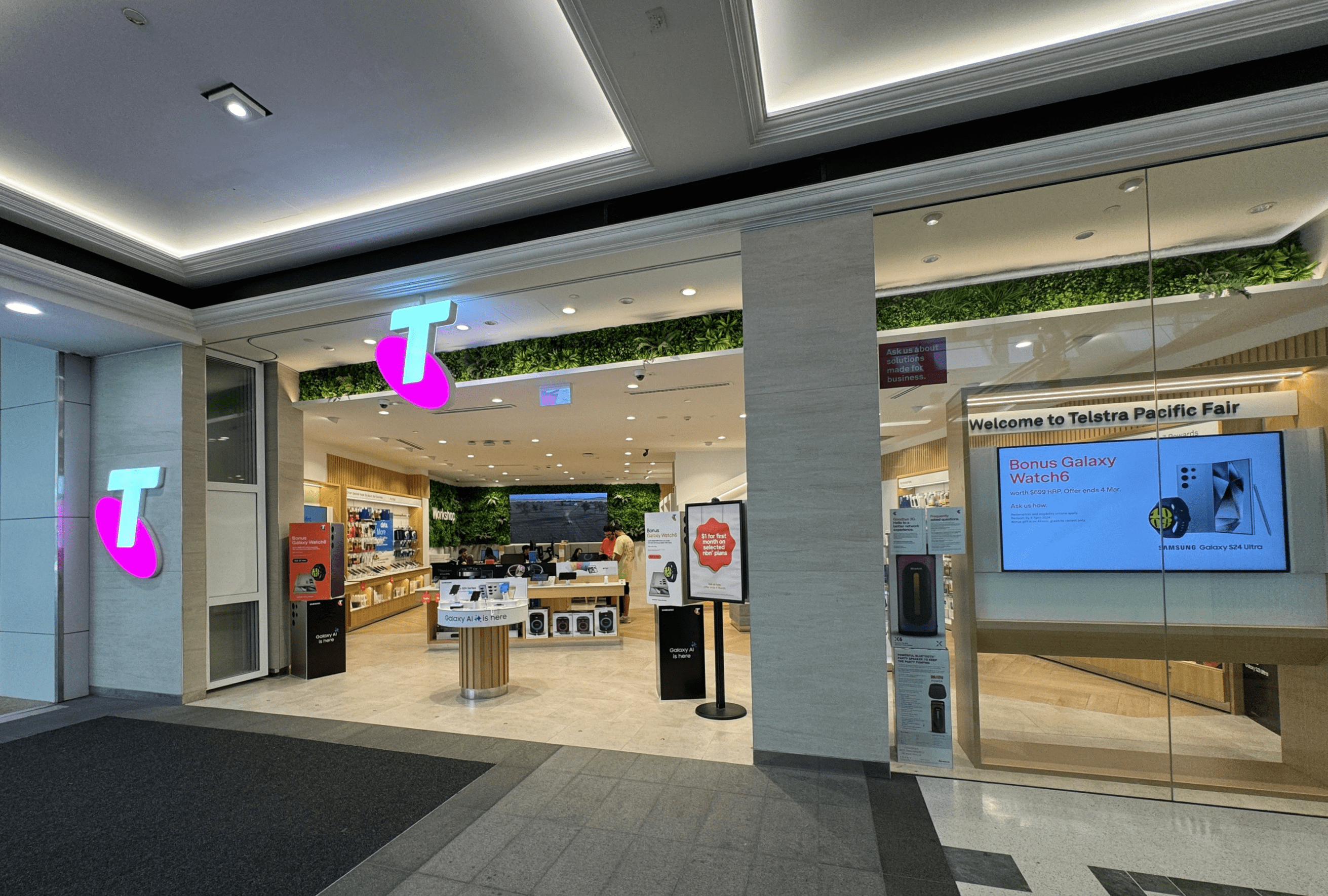 Images Telstra Pacific Fair