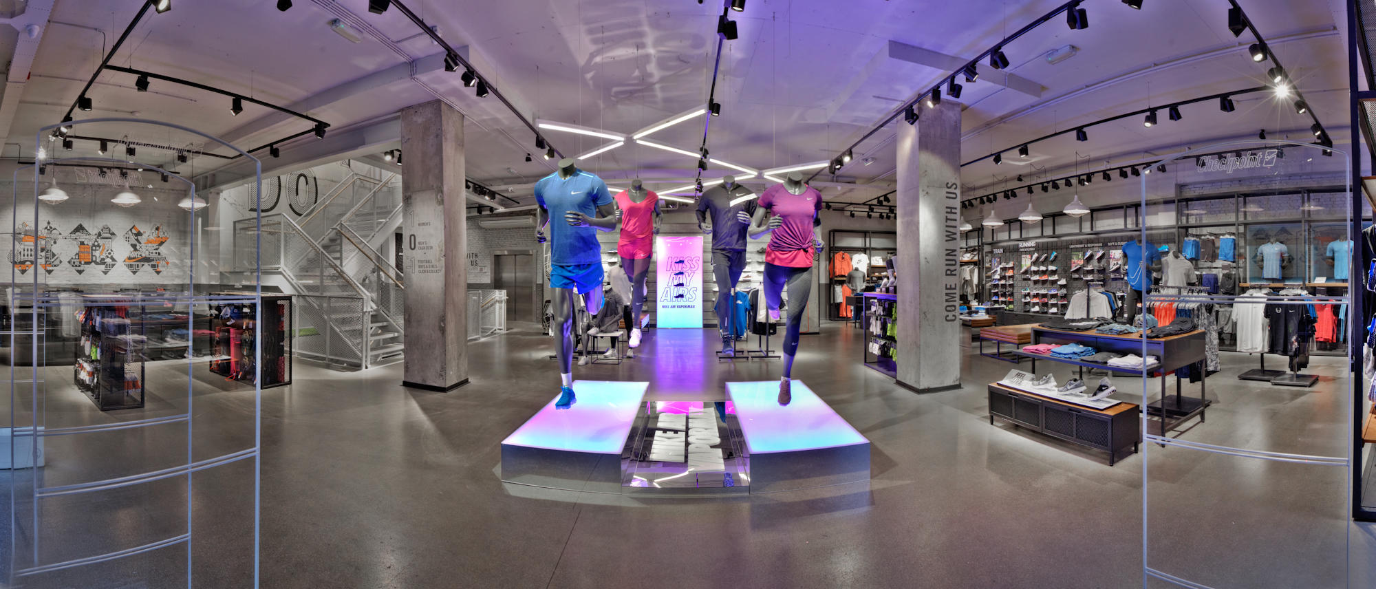klassiek Voorkeursbehandeling onszelf Nike - Openingstijden Nike Kalverstraat