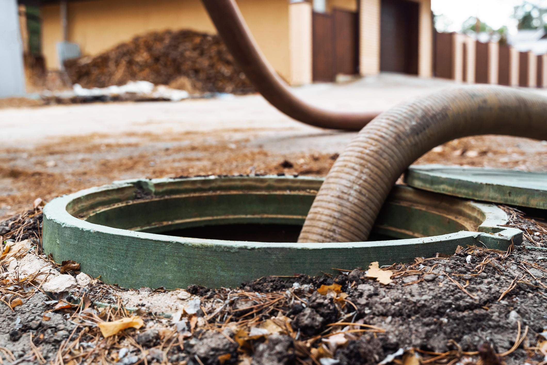 Draino is your one stop shop for all your sewer and drain needs. We are experts in effectively cleaning any sewer or drain clogs that may occur.