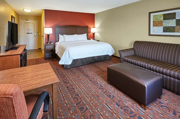 Images Hampton Inn & Suites Milwaukee/Franklin