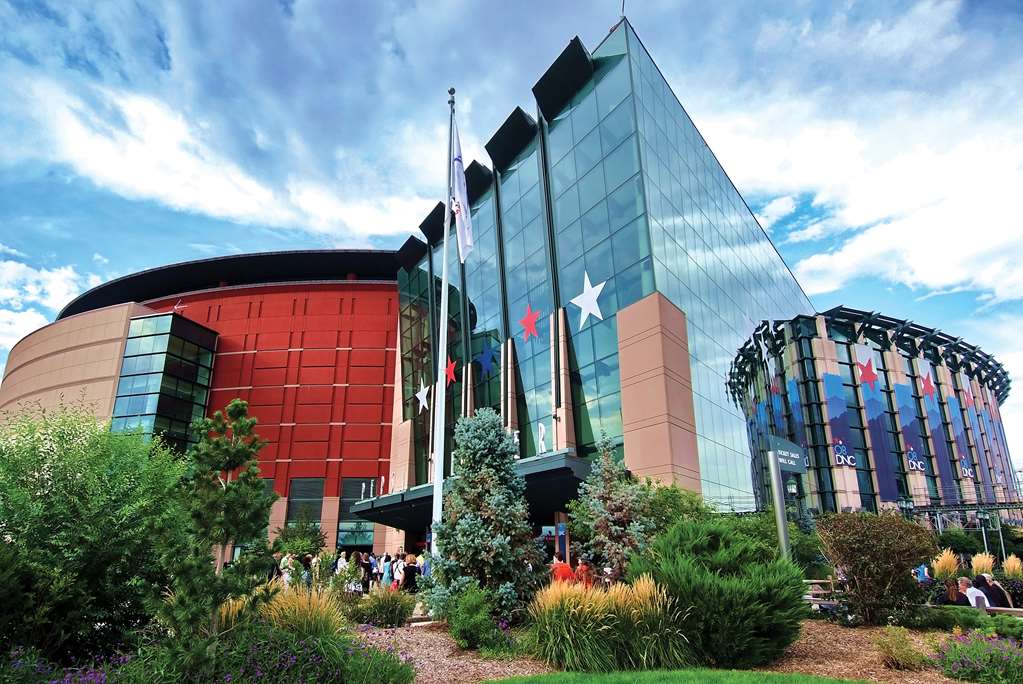 Exterior Embassy Suites by Hilton Denver International Airport Denver (303)574-3000