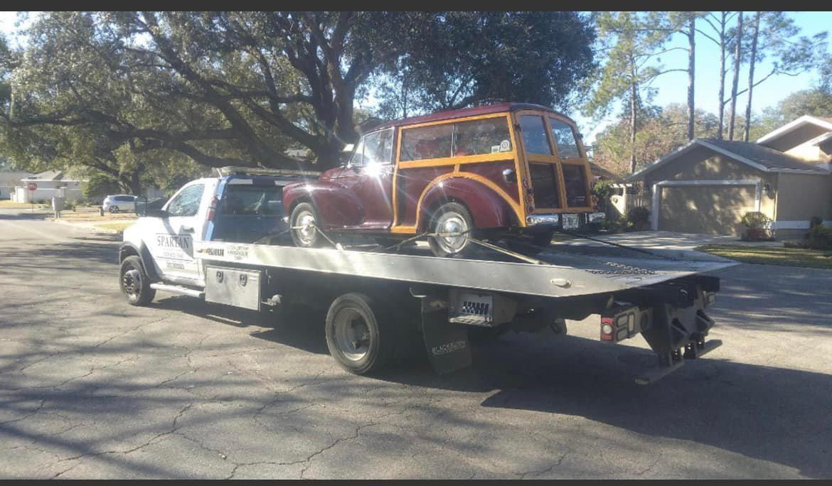 Call our fast, friendly, reliable tow team!