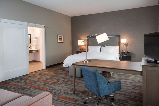 Images Hampton Inn & Suites at Wisconsin Dells Lake Delton