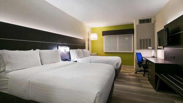 Images Holiday Inn Express & Suites Everett by IHG