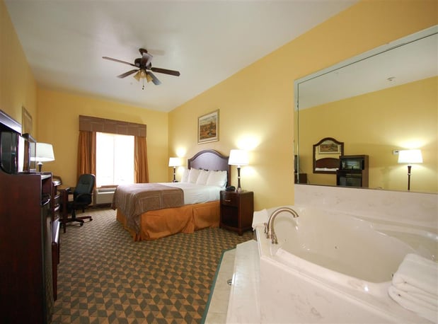 Images Best Western Plus Manvel Inn & Suites