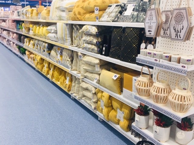 B&M's brand new store in Durham stocks a stunning range of soft furnishings for the home, including cushions, covers, throws, blankets and more!