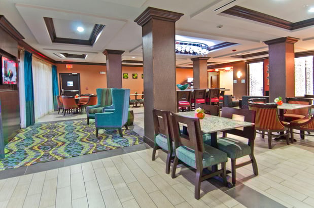 Images Holiday Inn Express & Suites San Antonio - Frost Bank Ctr by IHG