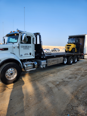Images Charlie's 24hr Towing & Heavy Duty