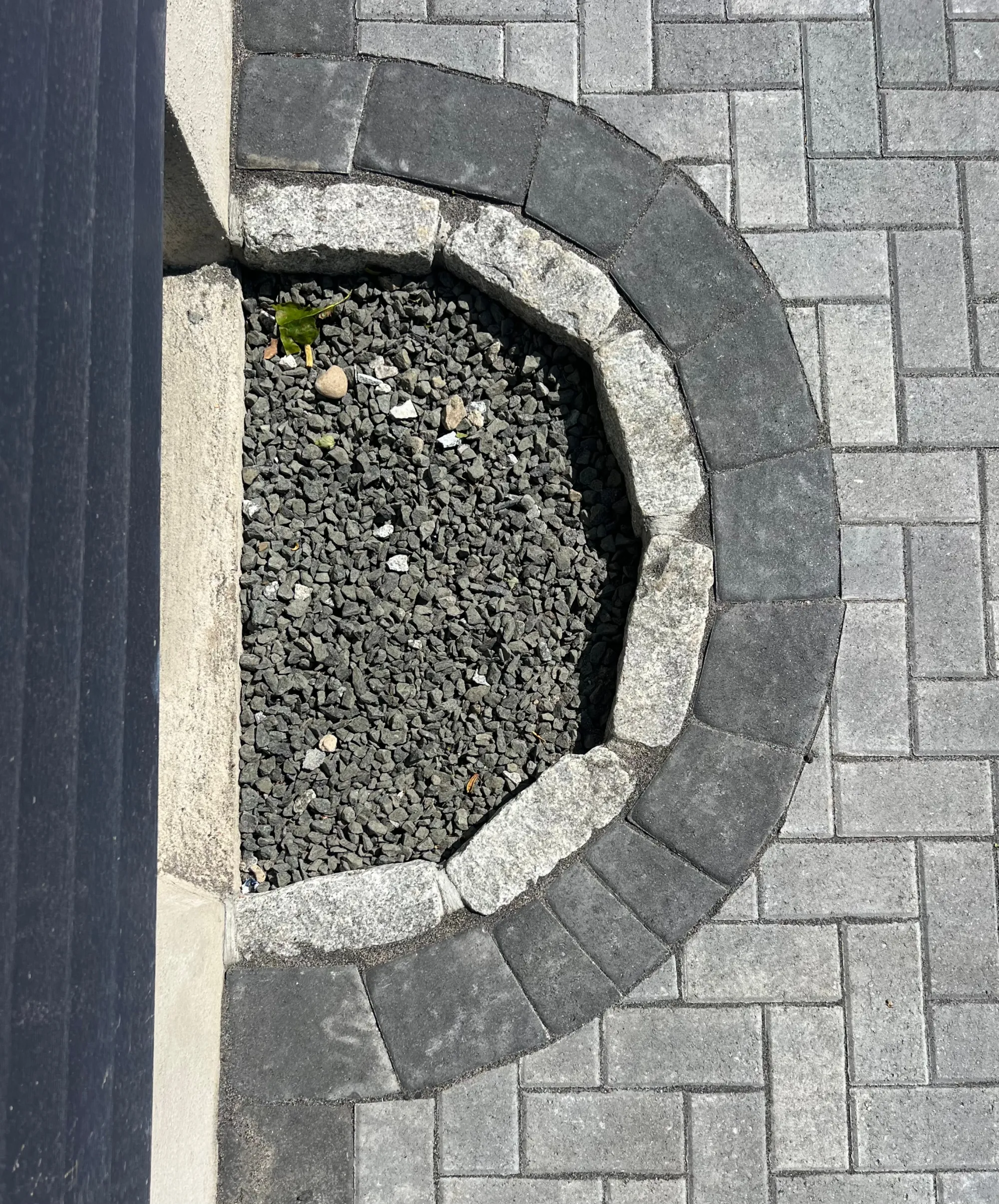 Finished multi-layered paver patio in Trumbull - Multi-Layered Paver Patio, Trumbull project by General Masonry LLC.