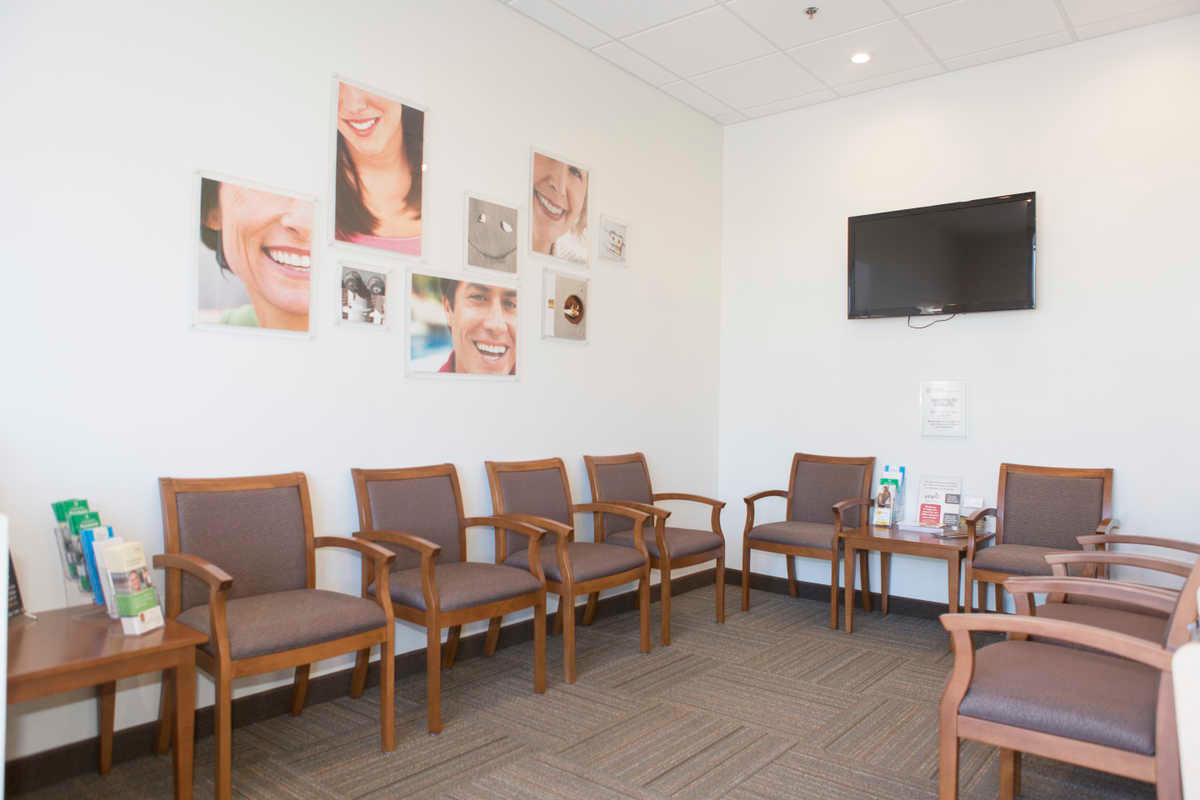 Oracle Modern Dentistry and Orthodontics opened its doors to the Tucson community in January 2013. Oracle Modern Dentistry and Orthodontics Tucson (520)887-2000
