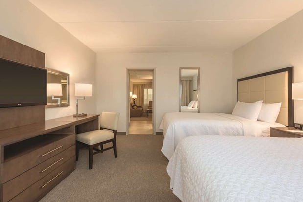 Images Embassy Suites by Hilton Milwaukee Brookfield
