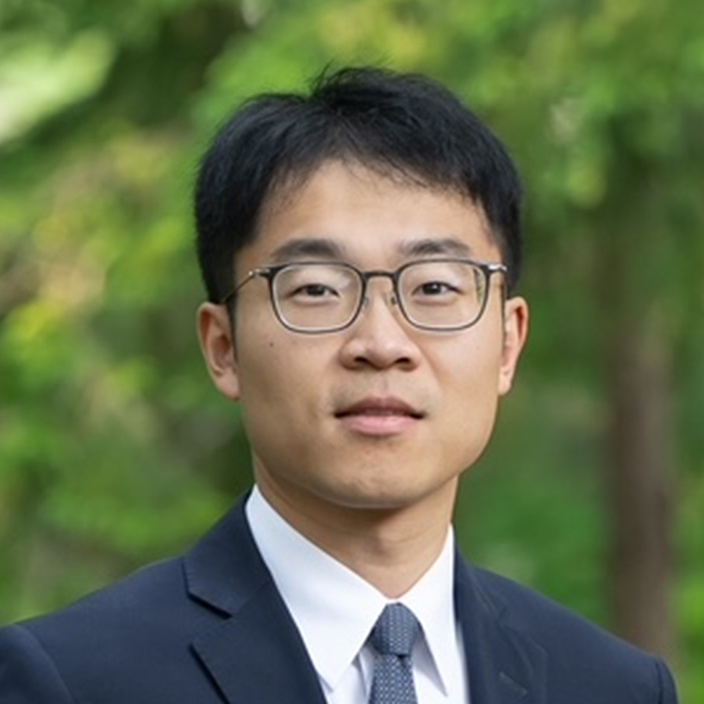 Joe (Yang) Wang headshot.