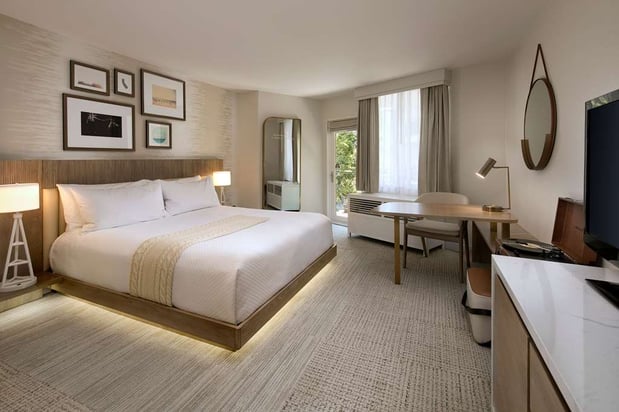 Images The Belamar Hotel Manhattan Beach, Tapestry Collection by Hilton