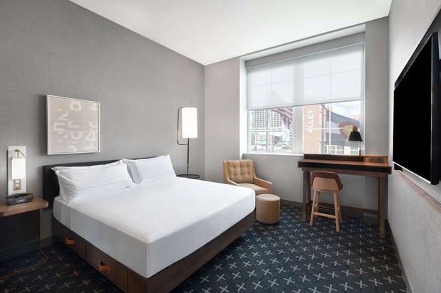 Images The Slate Hotel Denver Downtown, Tapestry by Hilton