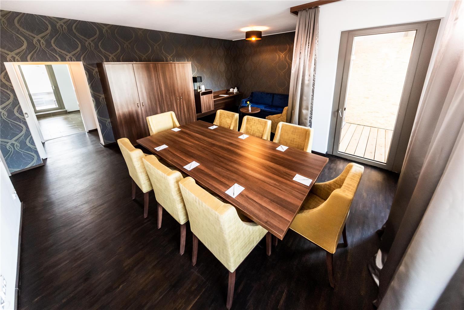 Best Western Plus Royal Suites, Wintergartenstrasse 6 in Leipzig