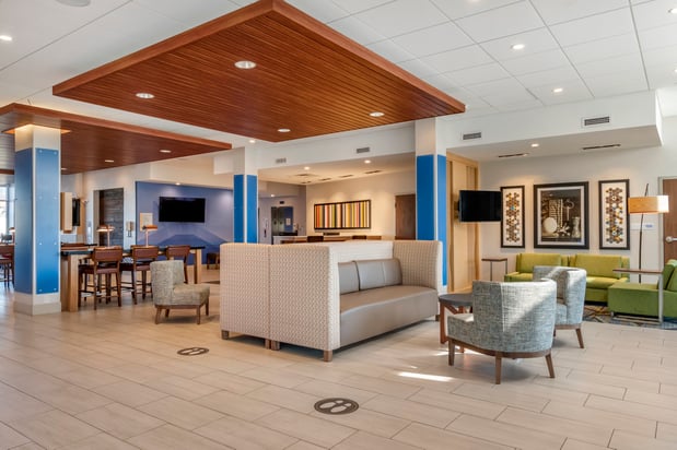 Images Holiday Inn Express & Suites Carlisle Southwest – I-81 by IHG