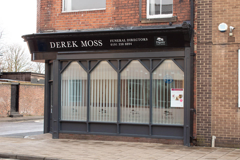 Derek Moss Funeral Directors Chester-le-Street 01913 388894