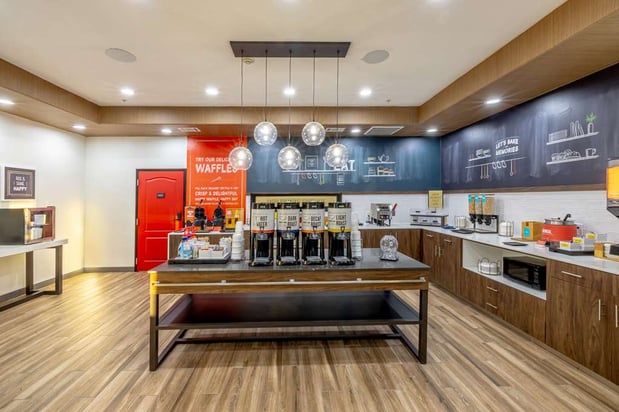 Images Hampton Inn & Suites Cleburne