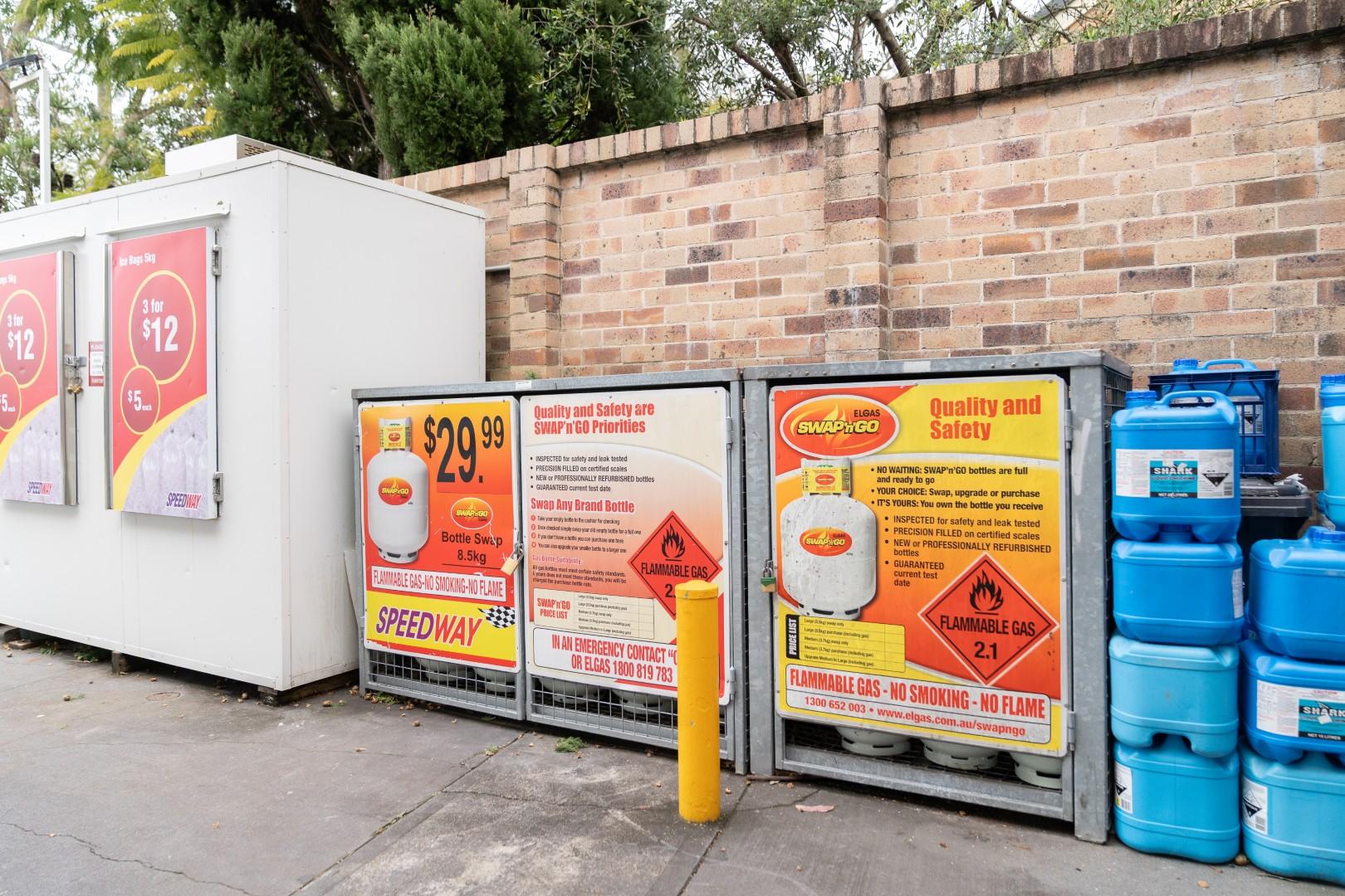 Images SPEEDWAY ROSEVILLE