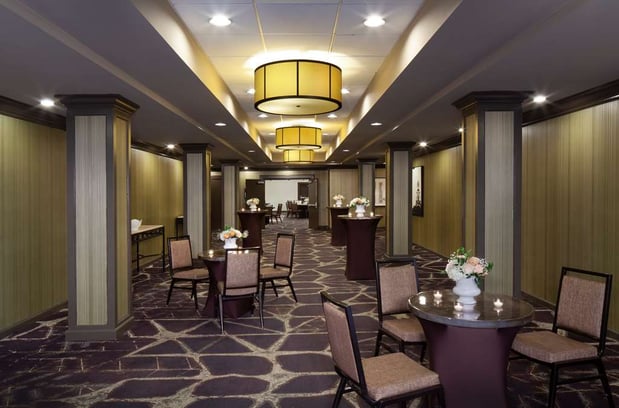 Images Embassy Suites by Hilton Philadelphia Airport