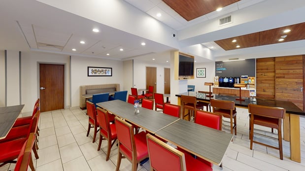 Images Holiday Inn Express South Burlington by IHG