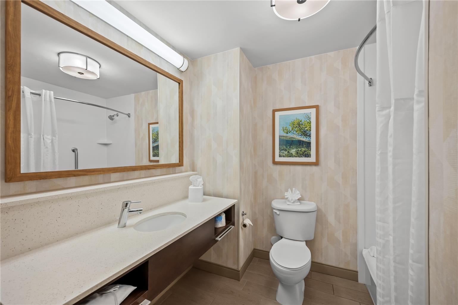 Guest room bath