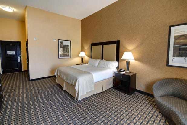 Images Holiday Inn Arlington NE-Rangers Ballpark by IHG