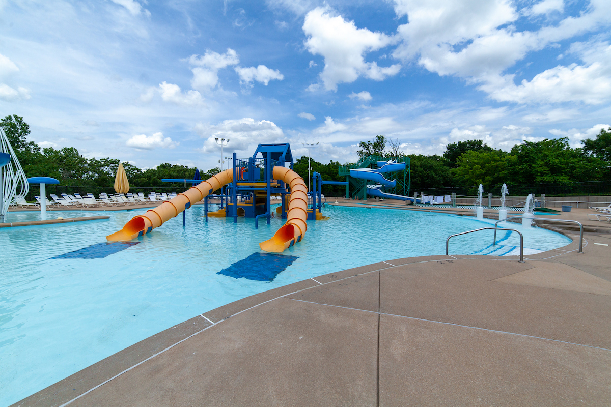 Have some summer fun with the family and beat the heat at our outdoor aquatic center. As a RiverChase member, or even a daily visitor, come enjoy our water slides, water play area, lap lanes, and other great amenities!