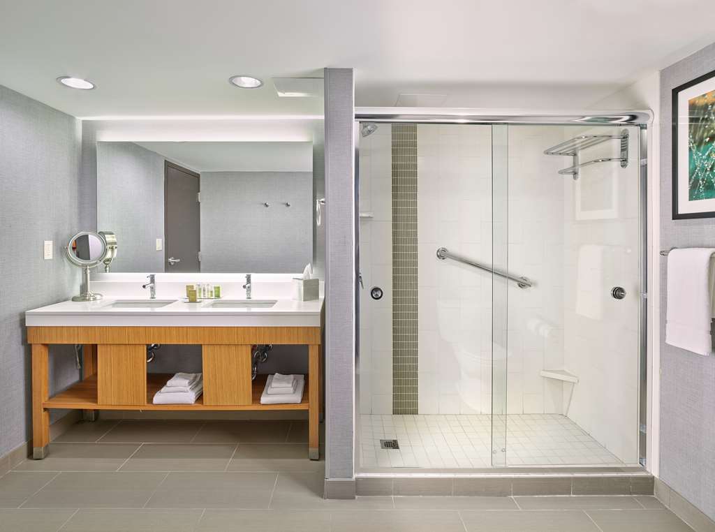 Images DoubleTree by Hilton Edmonton Downtown