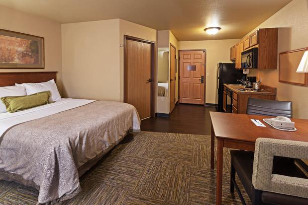 Images Candlewood Suites St. Robert, an IHG Hotel