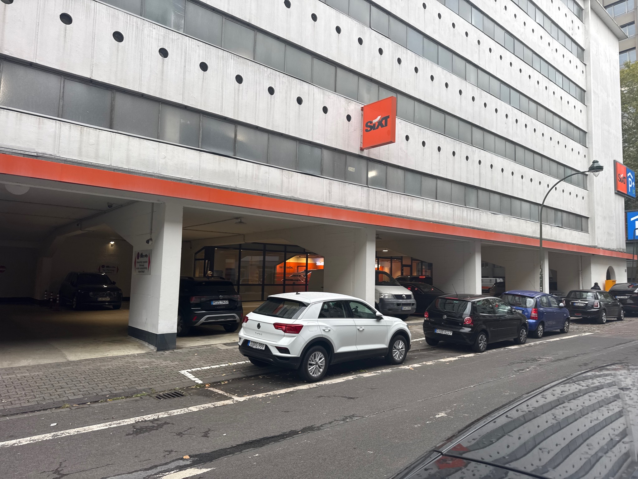 SIXT Autovermietung Düsseldorf Königsallee, Talstr. 1 in Düsseldorf