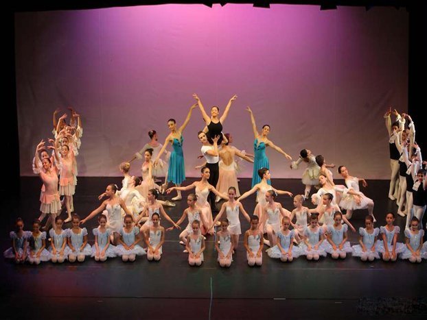 Images Associazione Danza S.D. Scuola di Danza Aurino&Beltrame Diretta da Candida Amato