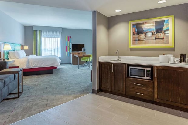 Images Hampton Inn & Suites by Hilton Burlington